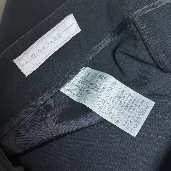 [BUNJANG] Giordano Slim Fit Slacks - Black / 지오다노 슬림핏 슬랙스 26