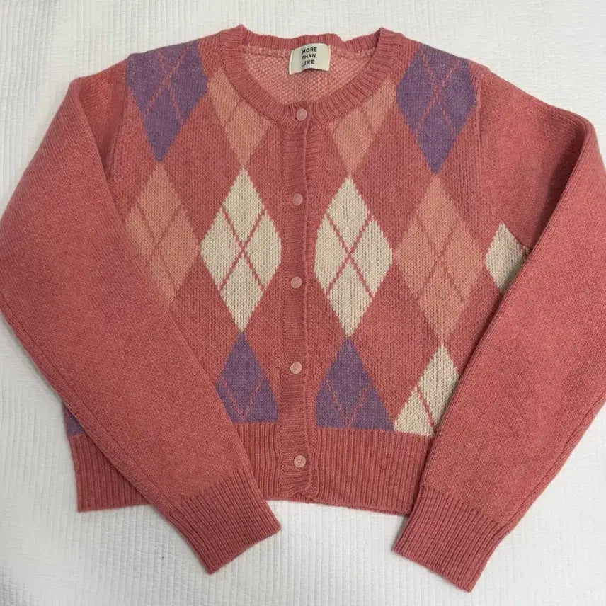 [BUNJANG] More Than Like Lambswool Argyle Cardigan / 모어댄라이크 램스울 아가일 가디건 핑크