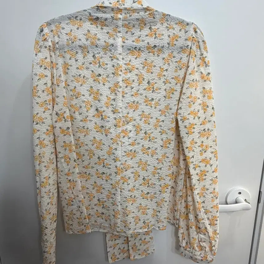 [BUNJANG] Semeau Adieu Forsythia Long Ribbon Tie Blouse M / 쎄무아듀Forsythia long ribbon tie blouse M