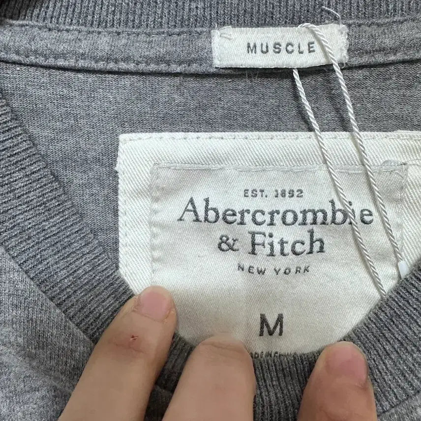 [BUNJANG] Abercrombie Gray Sweatshirt / 아베크롬비 맨투맨 티셔츠 그레이
