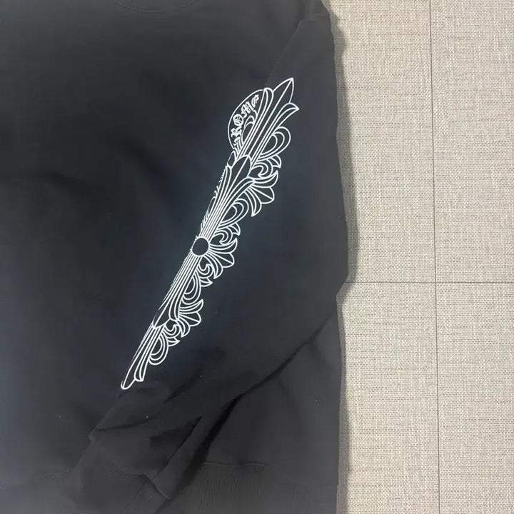 [SOLD OUT] 크롬하츠 맨투맨