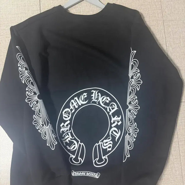 [SOLD OUT] 크롬하츠 맨투맨