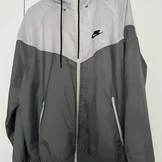 [BUNJANG] Nike Windrunner Two-Tone Windbreaker Jacket / 나이기 윈드러너 바람막이