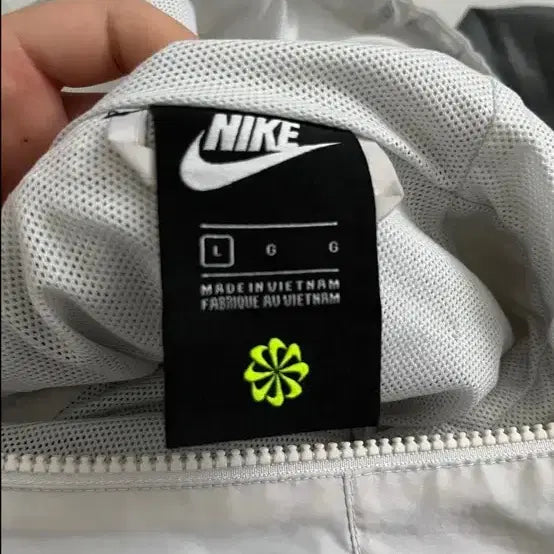 [BUNJANG] Nike Windrunner Two-Tone Windbreaker Jacket / 나이기 윈드러너 바람막이