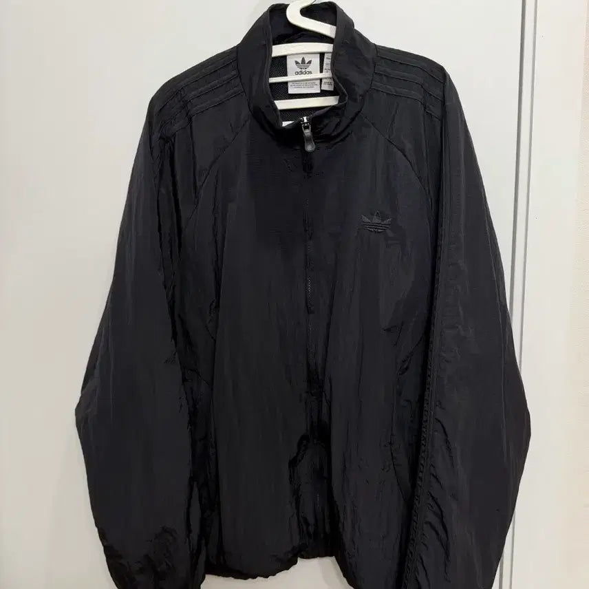 [SOLD OUT] 아디다스 2000s 우븐 트랙탑 - 블랙 / JC6221 사이즈L