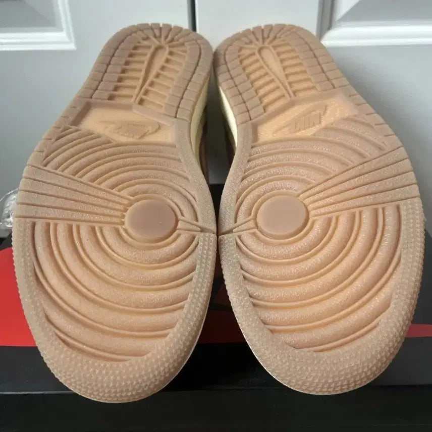 [SOLD OUT] 225cm 조던 1 로우 자이언 윌리엄슨 부두