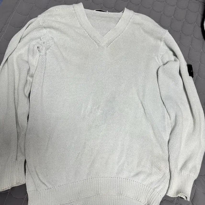 [BUNJANG] Stone Island V-Neck Knit Sweater / 80s stone island 스톤아일랜드 브이넥니트
