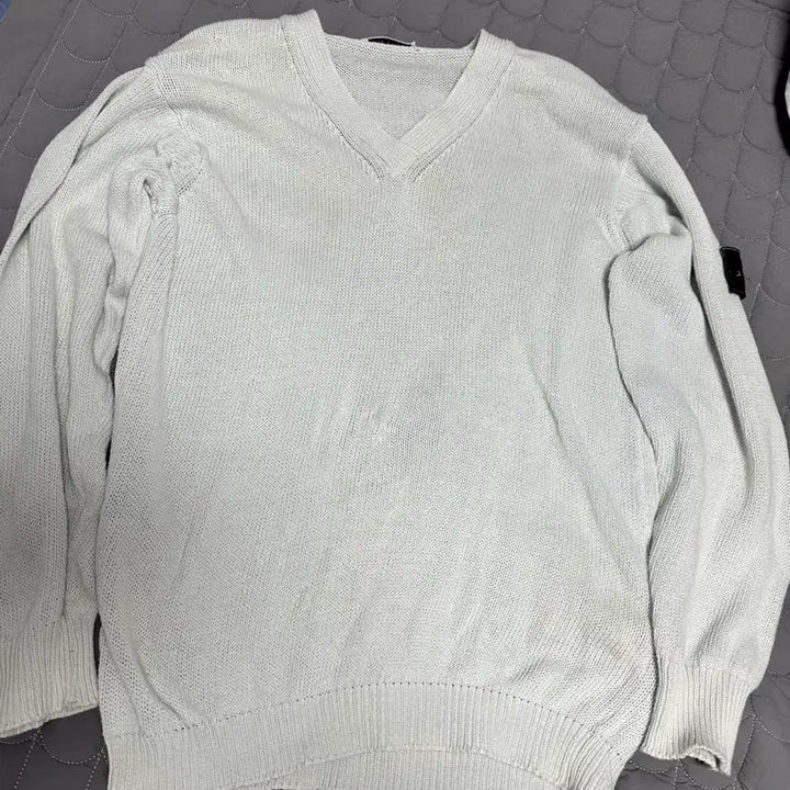 [BUNJANG] Stone Island V-Neck Knit Sweater / 80s stone island 스톤아일랜드 브이넥니트