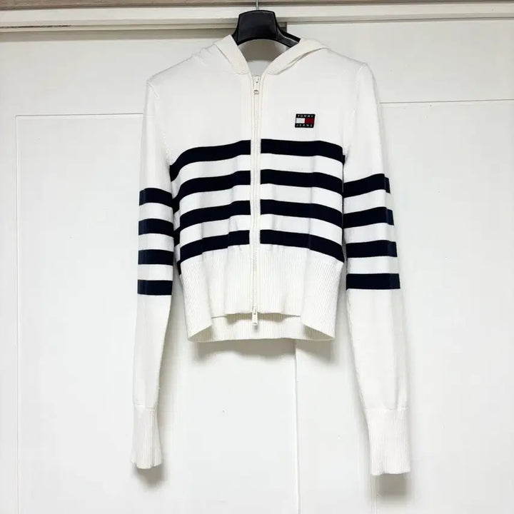 [SOLD OUT] 타미진스 장원영 니트 후드집업 타미힐피거