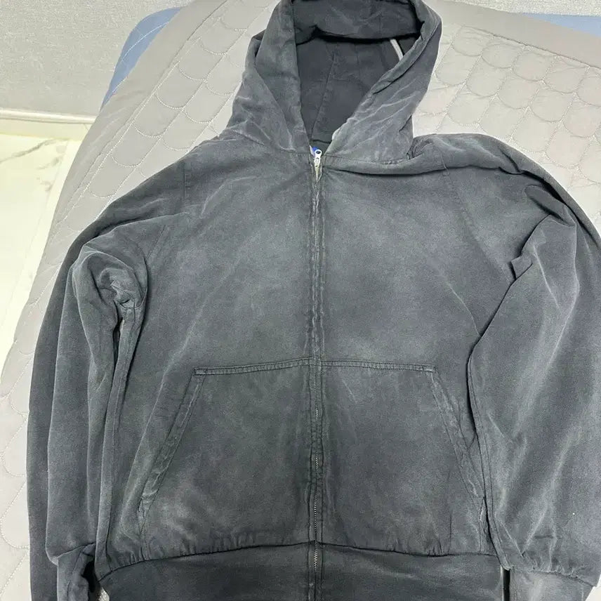 [SOLD OUT] [S] 이지 갭 yeezy gap 후드집업 포에틱블랙