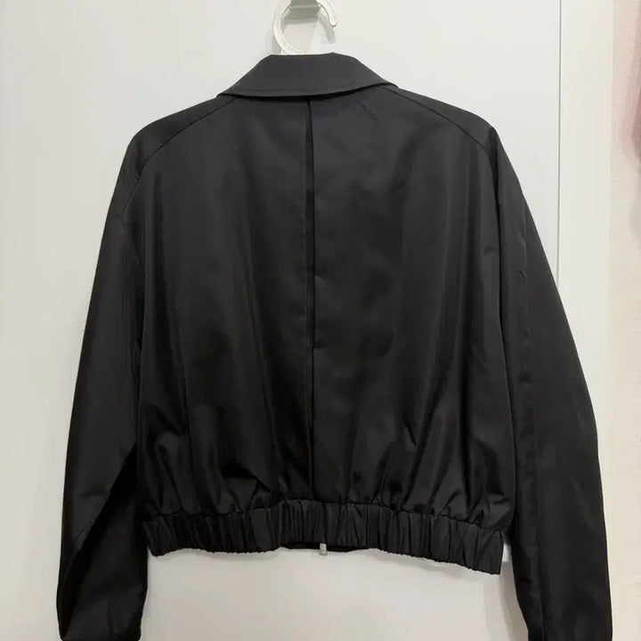 [SOLD OUT] 시티브리즈 아일렛 카라 점퍼 블랙