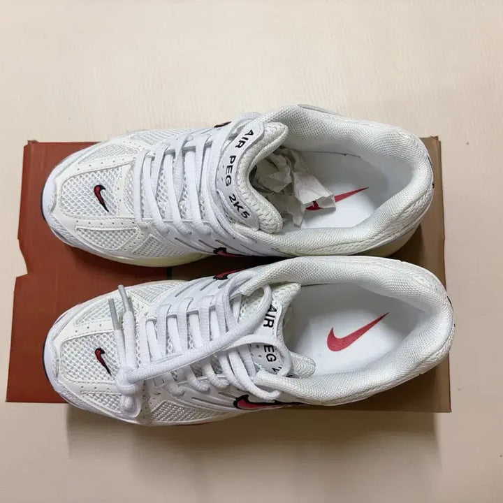 [SOLD OUT] 에어 페가수스 2K5 화이트/레드 운동화270