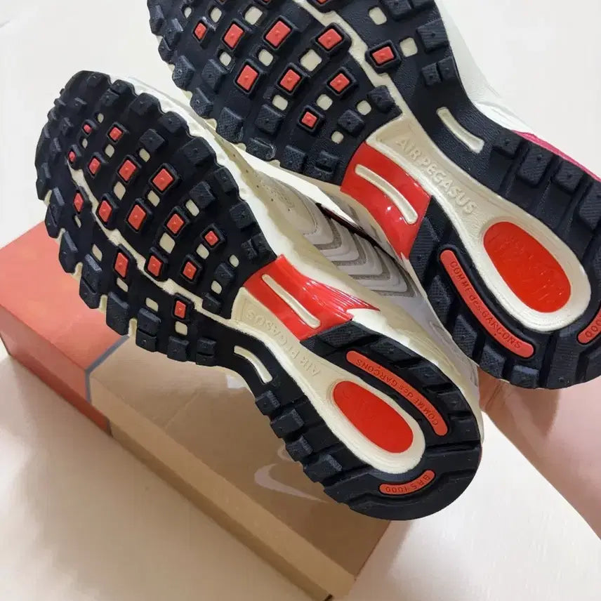 [SOLD OUT] 에어 페가수스 2K5 화이트/레드 운동화270