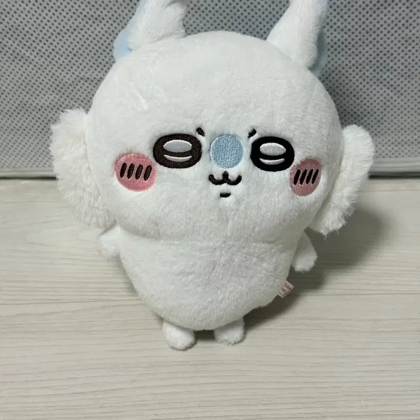[BUNJANG] Chiikawa Momonga Plush Doll / 치이카와 파크 모몽가 인형