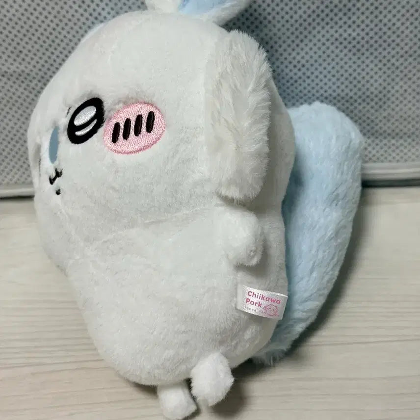 [BUNJANG] Chiikawa Momonga Plush Doll / 치이카와 파크 모몽가 인형