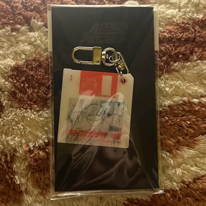 [SOLD OUT] 에일리언스테이지 에이스테 이반 플로피 디스크 아크릴 키링