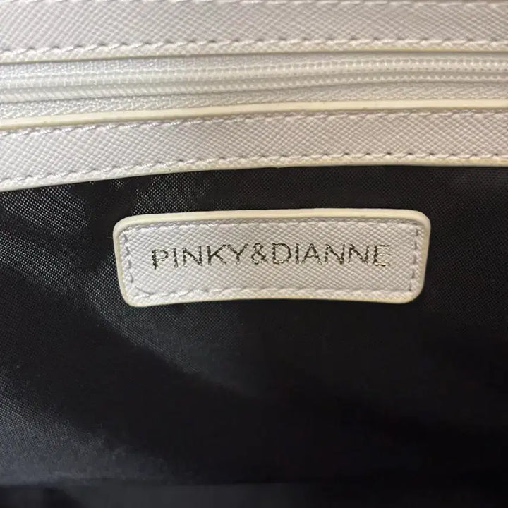 [BUNJANG] PINKY&amp;DIANNE White Tote Bag / PINKY&amp;DIANNE 핑키앤다이안 화이트 토트백 가방 아이보리 갸루