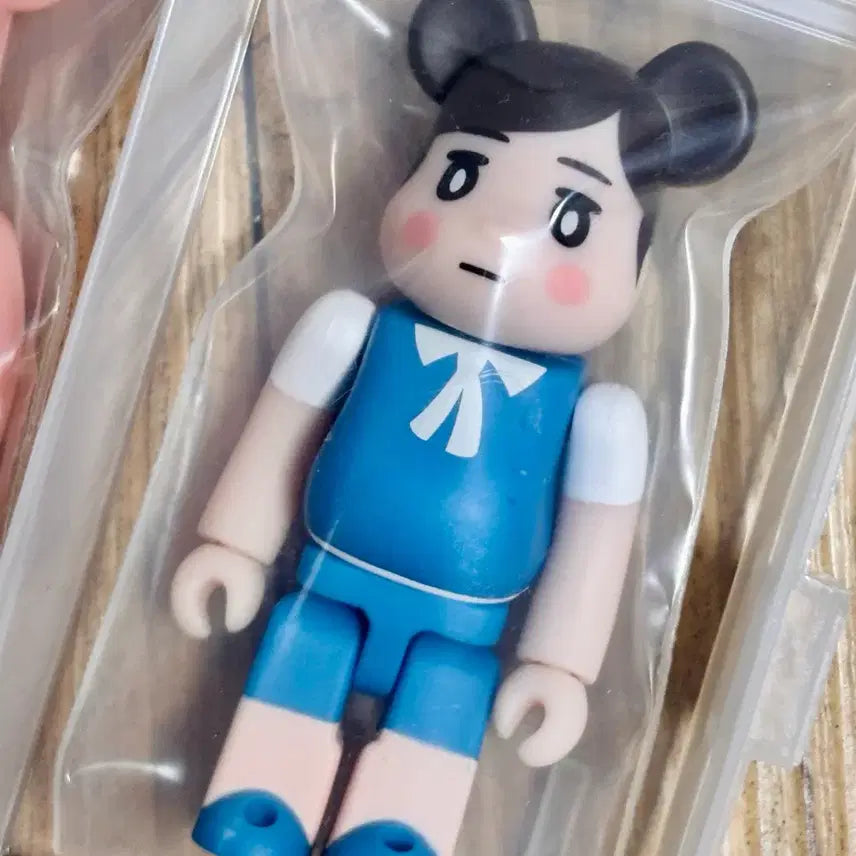 [BUNJANG] Bearbrick 34th Futuko Figure / 베어브릭 34탄 후치코 피규어