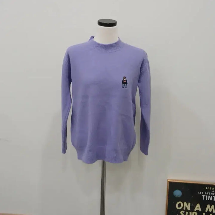 [BUNJANG] Brown Character Embroidered Knit Top / 브라운 캐릭터 자수 니트