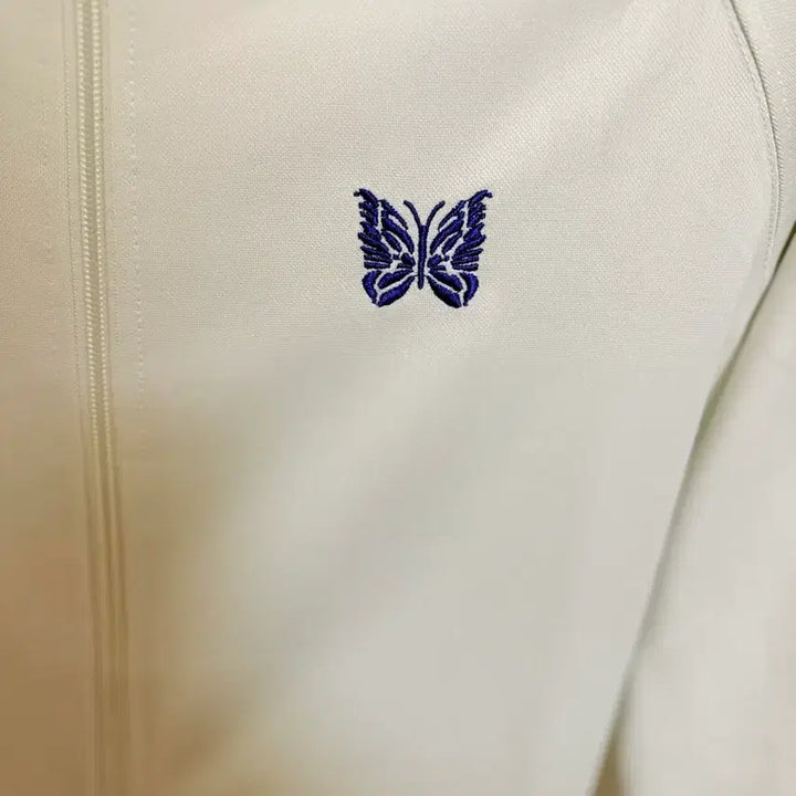 [SOLD OUT] 렛고 니들스 트랙자켓 아이스화이트 퍼플라인 XL 팝니다