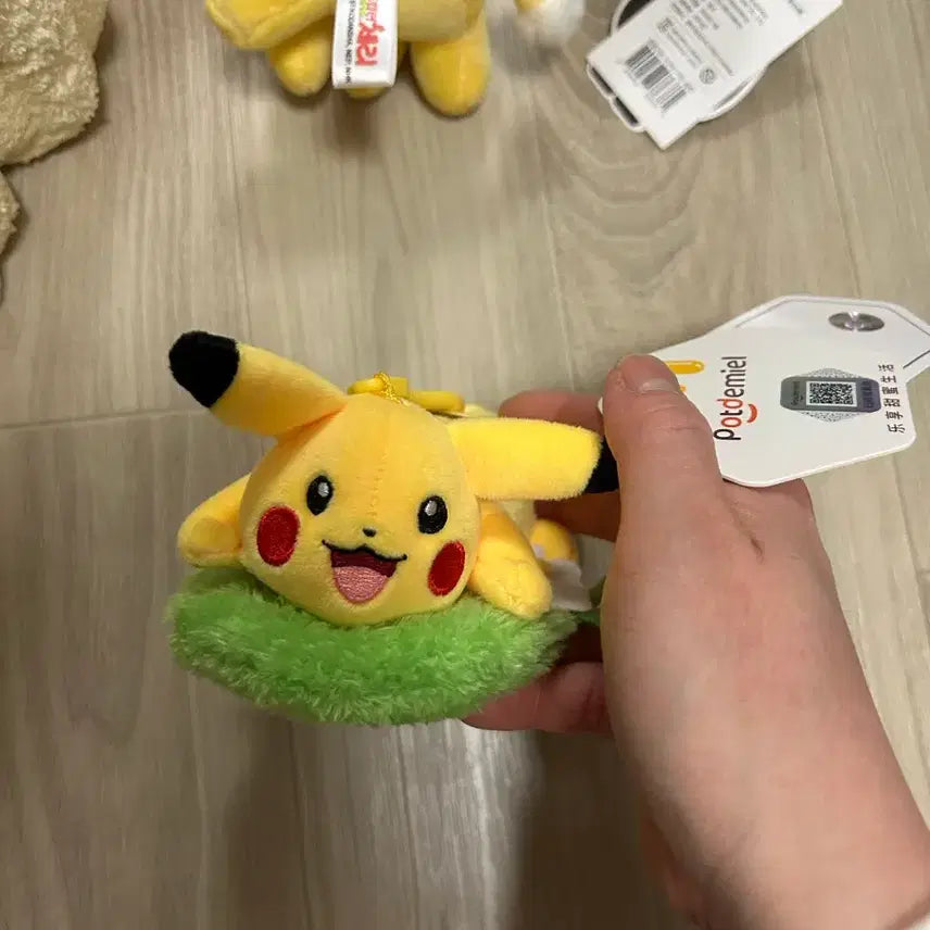 [BUNJANG] Pokemon Pikachu Plush Keychain / 포켓몬스터 피카츄 인형 키링 새상품