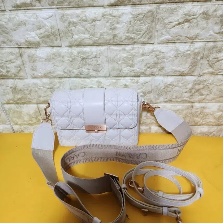 [BUNJANG] CARLYN Ivory Shoulder Bag / 칼린 CARLYN 가방 아이보리 숄더백
