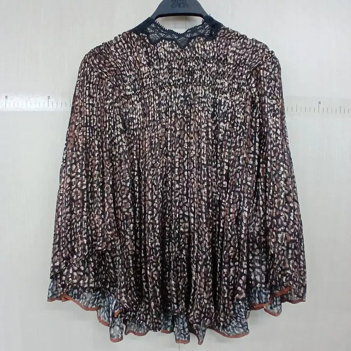 [BUNJANG] Time Pattern Lace Blouse / 타임 패턴 블라우스