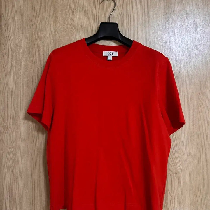 [SOLD OUT] COS 코스 반팔티셔츠 레드