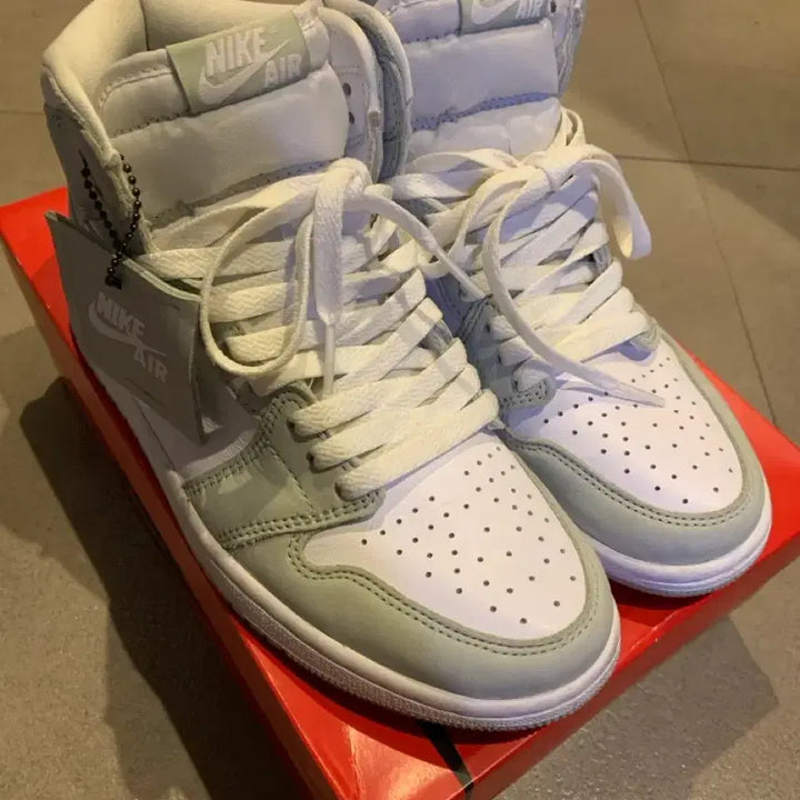 [BUNJANG] Nike Jordan 1 Retro High OG Seafoam Sneakers / 250 나이키 조던1 레트로 하이 OG 씨폼 마지막가격내림