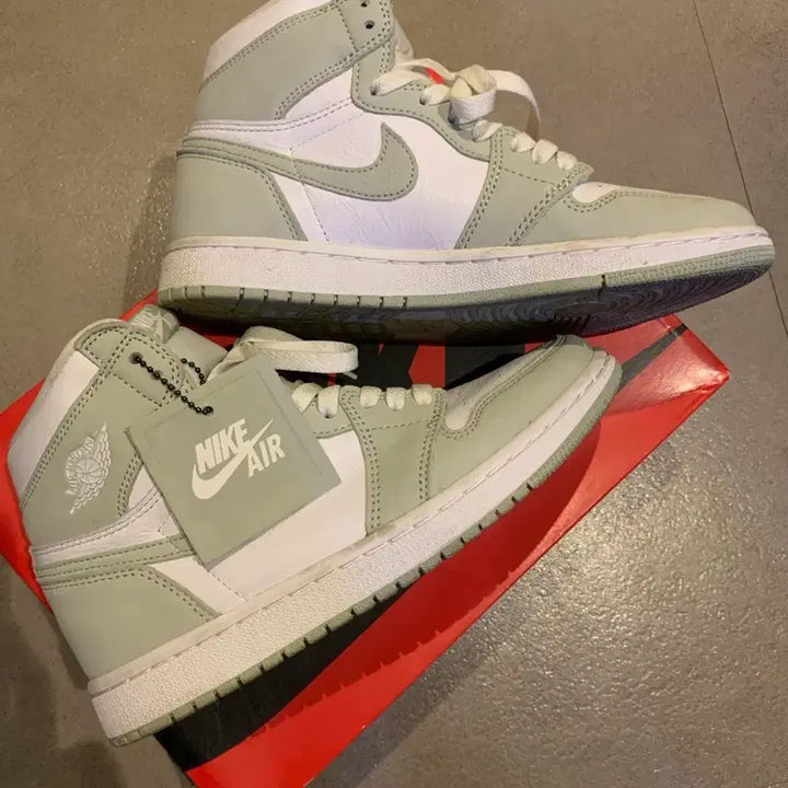 [BUNJANG] Nike Jordan 1 Retro High OG Seafoam Sneakers / 250 나이키 조던1 레트로 하이 OG 씨폼 마지막가격내림