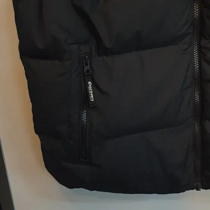 [BUNJANG] Discovery Black Padded Vest (Size 95) / 디스커버리 검정 패딩 조끼95  상태최상급 새거수준 남여공용