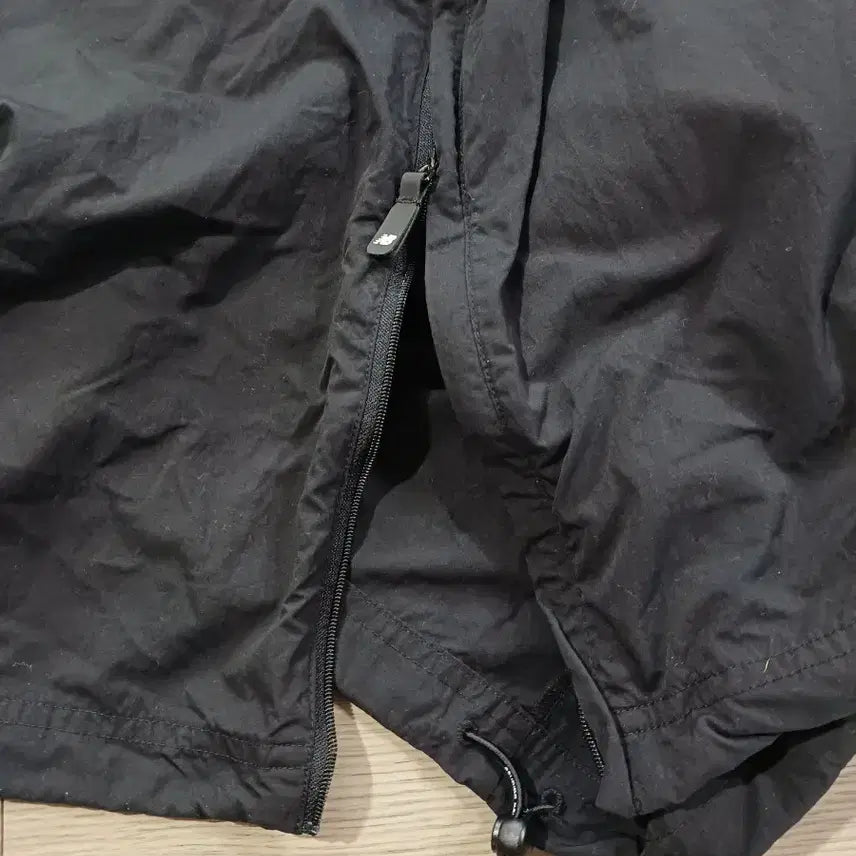 [SOLD OUT] 뉴발란스 블랙 바람막이 긴팔 티셔츠XL