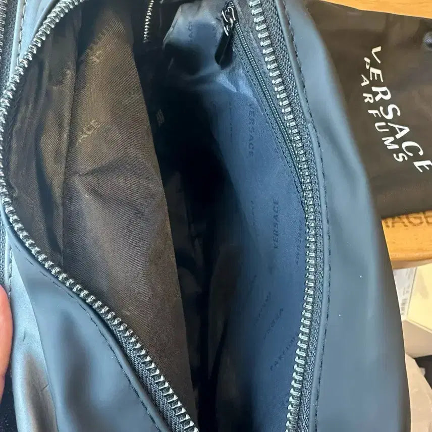 [BUNJANG] Versace Black Waterproof Clutch Pouch / 베르사체 블랙 방수 클러치 파우치