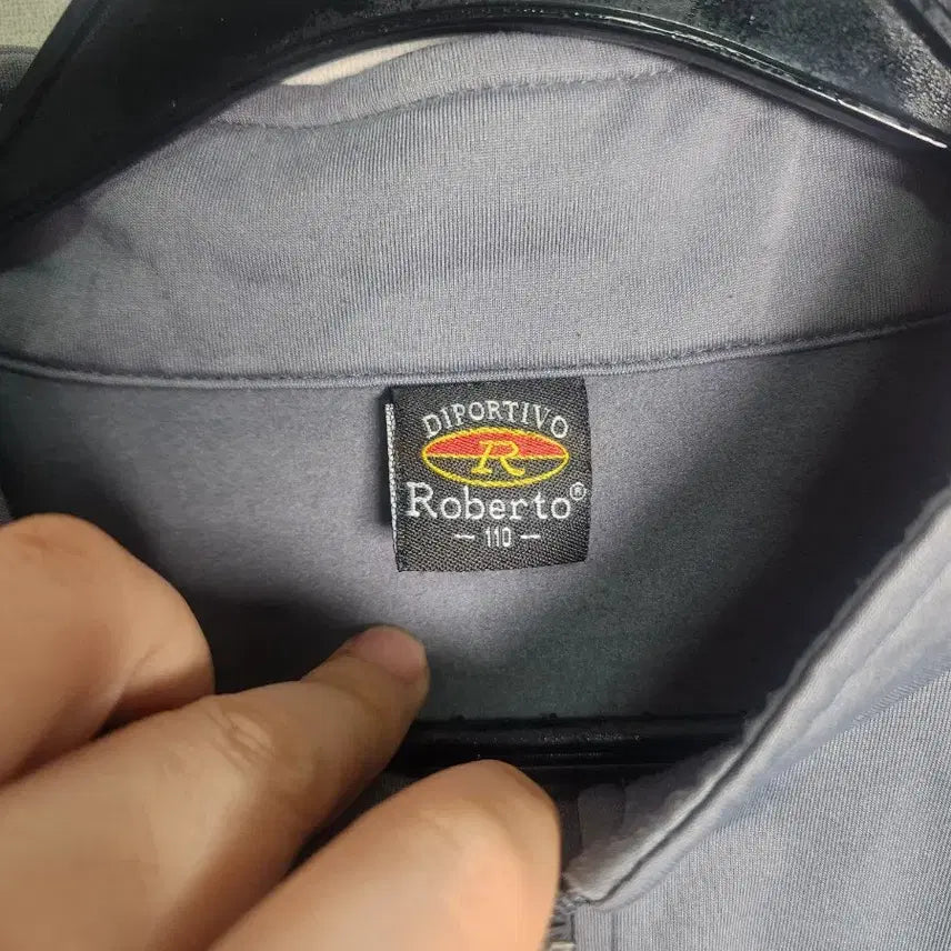 [BUNJANG] Roberto 110 Gray Half-Zip T-shirt / 로베르토 110 사이즈 그레이 반집업 티셔츠