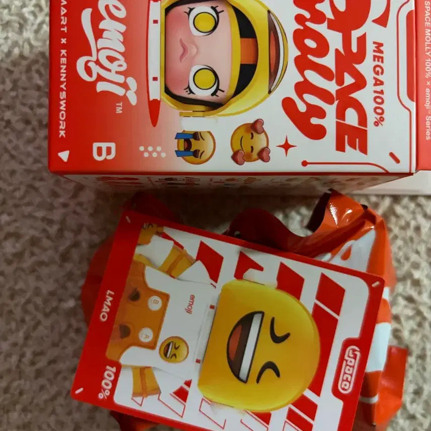 [BUNJANG] Pop Mart Mega Space Molly 100% Emoji / 팝마트 정품 메가 스페이스 몰리 100% 이모지