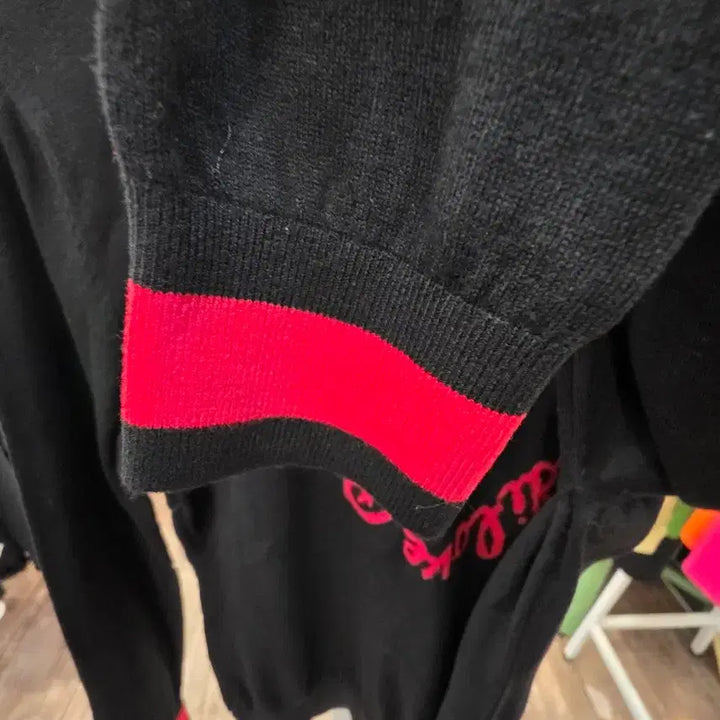 [BUNJANG] Pasadi Black Heart Logo Knit Size 95 / 파사디  블랙 하트 로고 니트 95사이즈