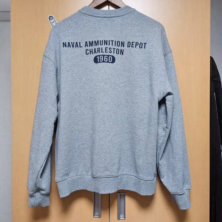 [BUNJANG] (XL) 유니폼브릿지 USN 맨투맨 / (XL) 유니폼브릿지 USN 맨투맨