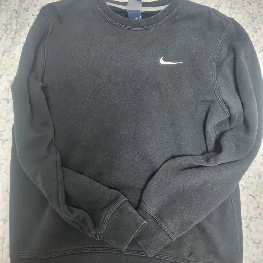 [BUNJANG] Nike Swoosh Sweatshirt Black / 나이키 스우시 맨투맨 블랙