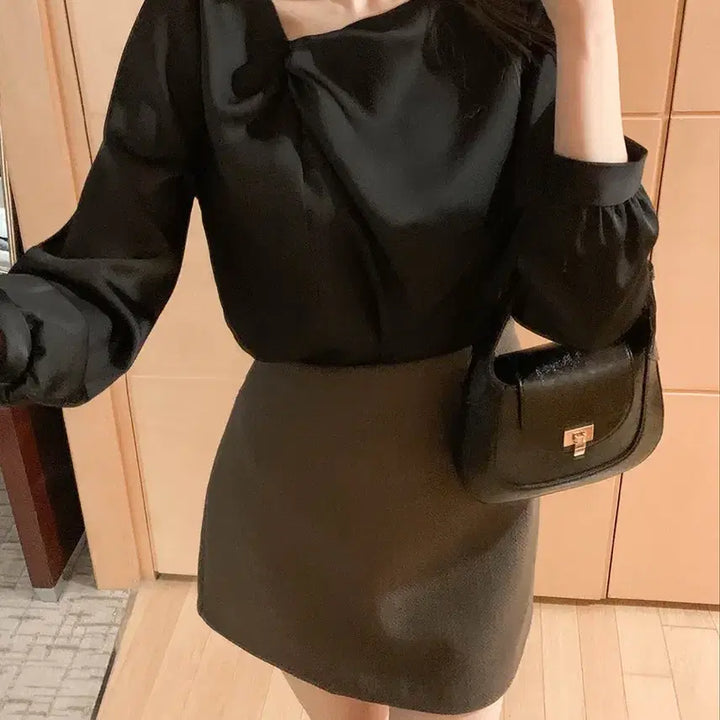 [BUNJANG] FromDayOne Rayzel Satin Twist Neck Blouse / 프롬데이원 레이젤 새틴 꼬임넥 블라우스