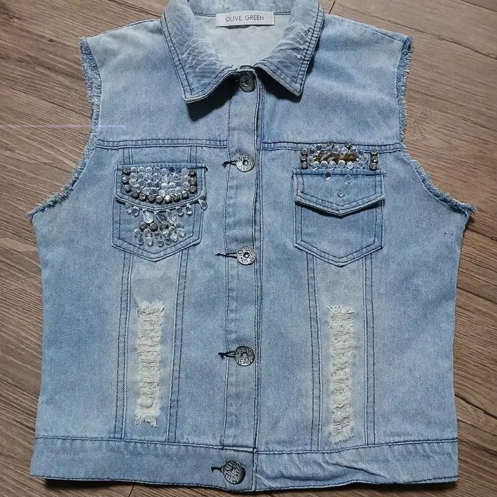 [BUNJANG] Olive Green Denim Vest with Bead Embellishments / OLIVE GREEN 데님 청조끼 비즈 장식팝니다.