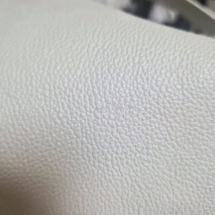 [BUNJANG] 에이노 Aplin bag  크림색상 / 에이노 Aplin bag  크림색상