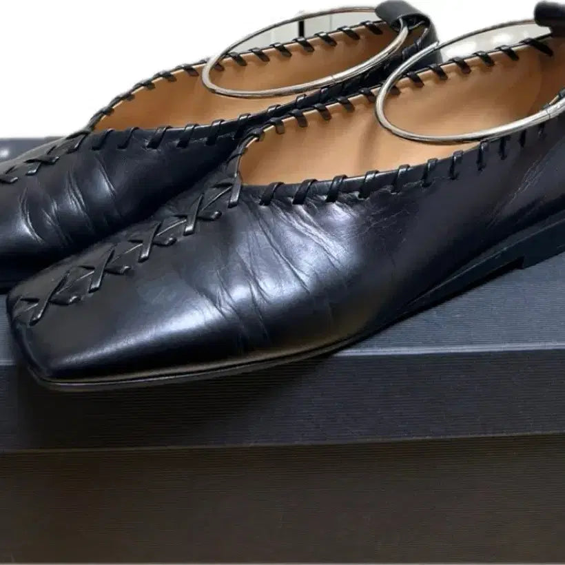 [BUNJANG] Jil Sander Whipped Stitch Ring Flat Shoes / 질샌더 휩스티치 링  플랫 블랙 37