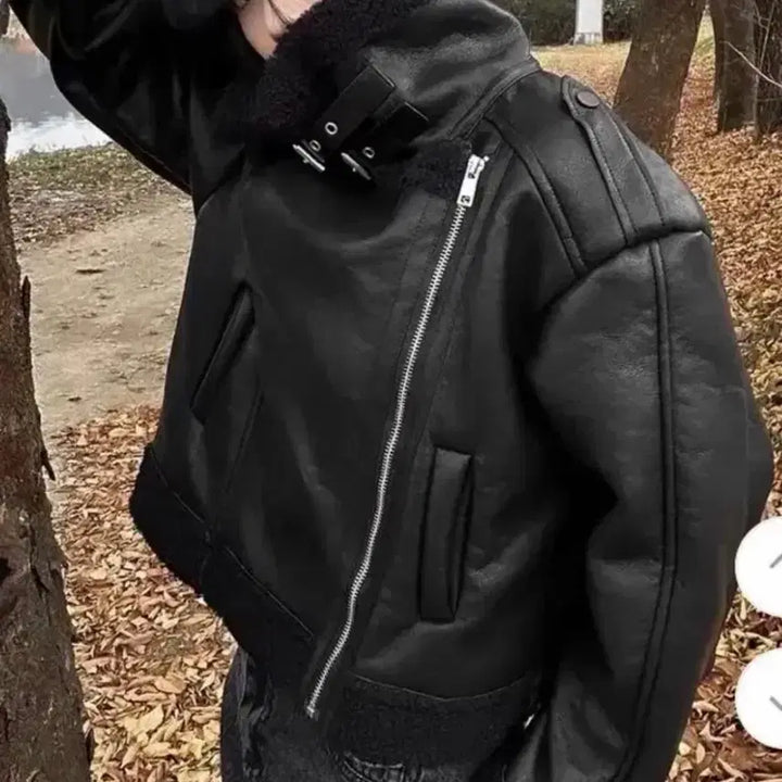 [BUNJANG] Leeuun Black Buckle Mustang Jacket / 이은 블랙 버클 무스탕