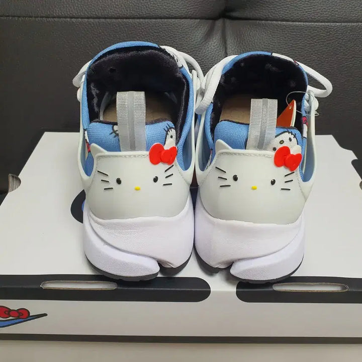 [BUNJANG] Nike Air Presto QS Hello Kitty Sneakers / 나이키 에어 프레스토 QS 헬로키티 260 새제품