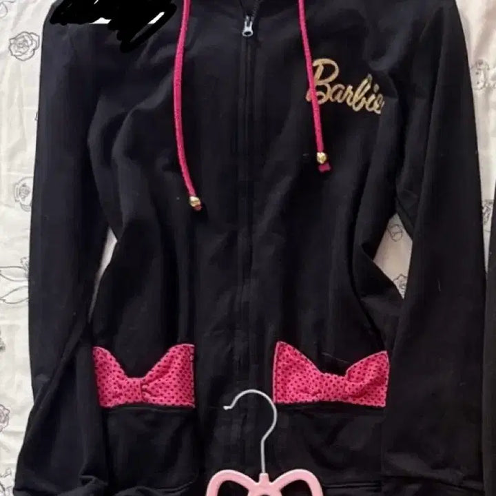 [SOLD OUT] 바비 블랙 후드집업