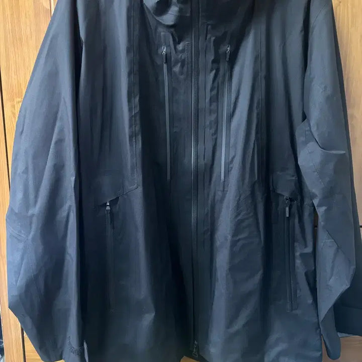 [BUNJANG] Descente Light Weight Shell Jacket Black / 데상트 라이트웨이트 쉘자켓 블랙