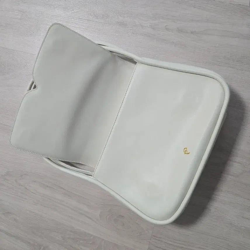 [BUNJANG] Plowm Notting Hill Bag Ivory Leather / 플로움 노팅힐백 아이보리컬러
