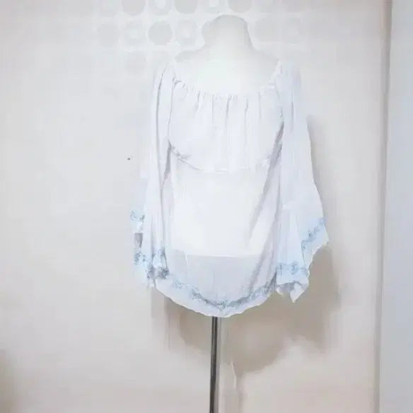 [BUNJANG] White Aerobics Dance Sport Latin Zumba Top Size M / M사이즈 에어로빅 댄스복 스포츠 라틴 줌바
