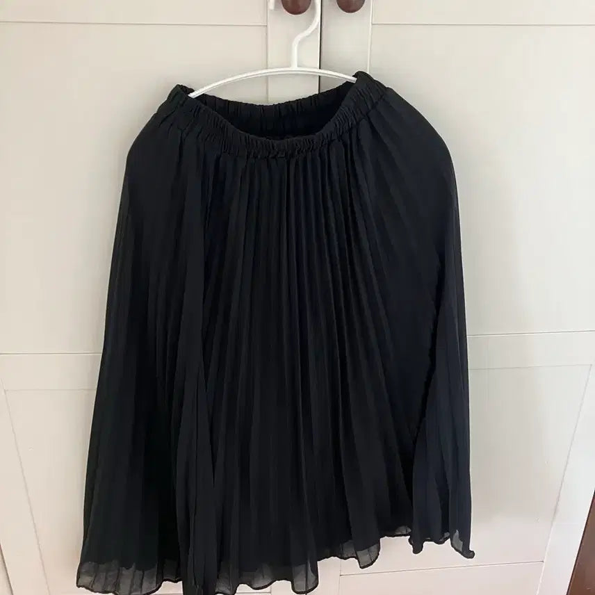 [BUNJANG] Black Pleated Long Skirt / 블랙 플리츠 롱 스커트