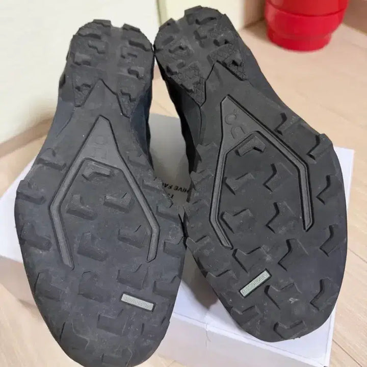 [SOLD OUT] 온러닝 파프 클라우드벤처 피크 올 블랙